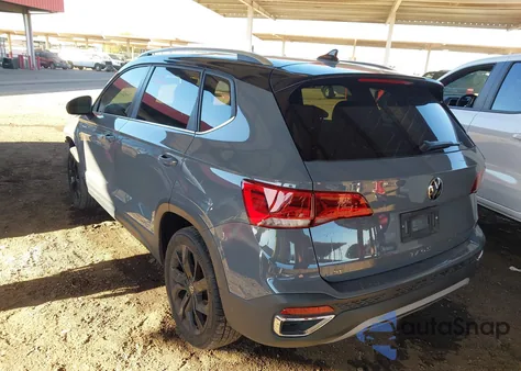 2024 Volkswagen Taos 1.5T Se из США, поврежденный, VIN 3VVEX7B2XRM020437